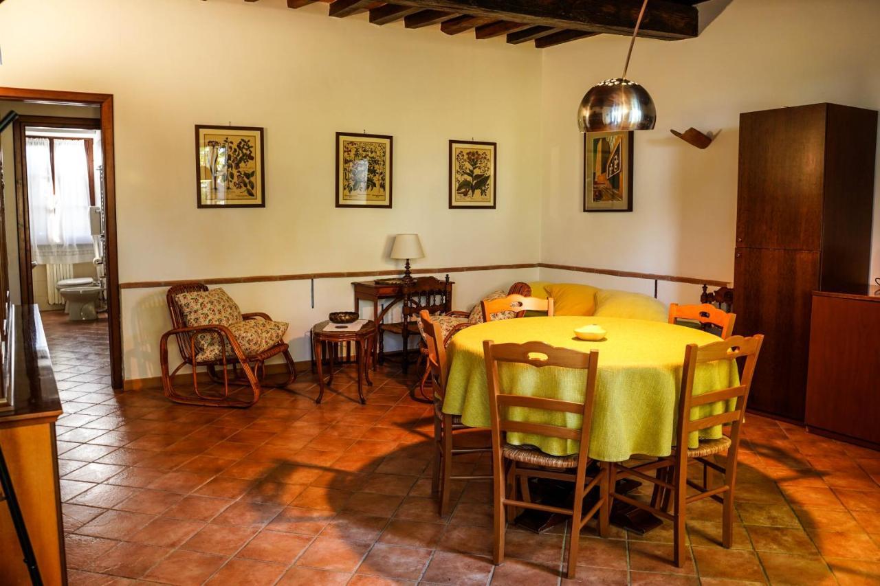Agriturismo Podere Luchiano アメリア エクステリア 写真