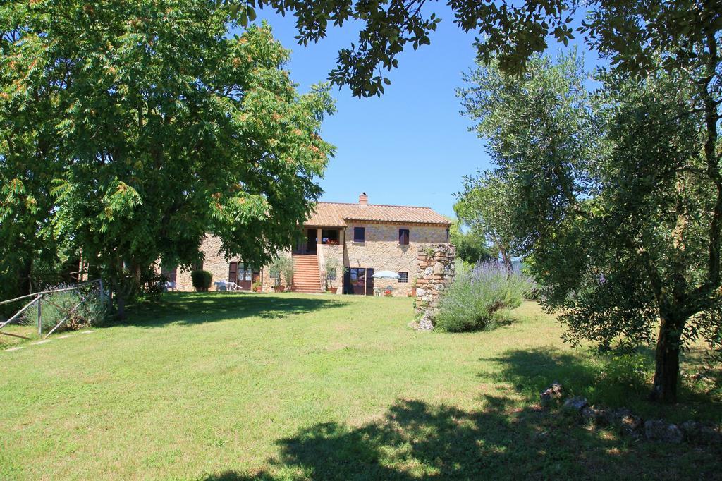 Agriturismo Podere Luchiano アメリア エクステリア 写真