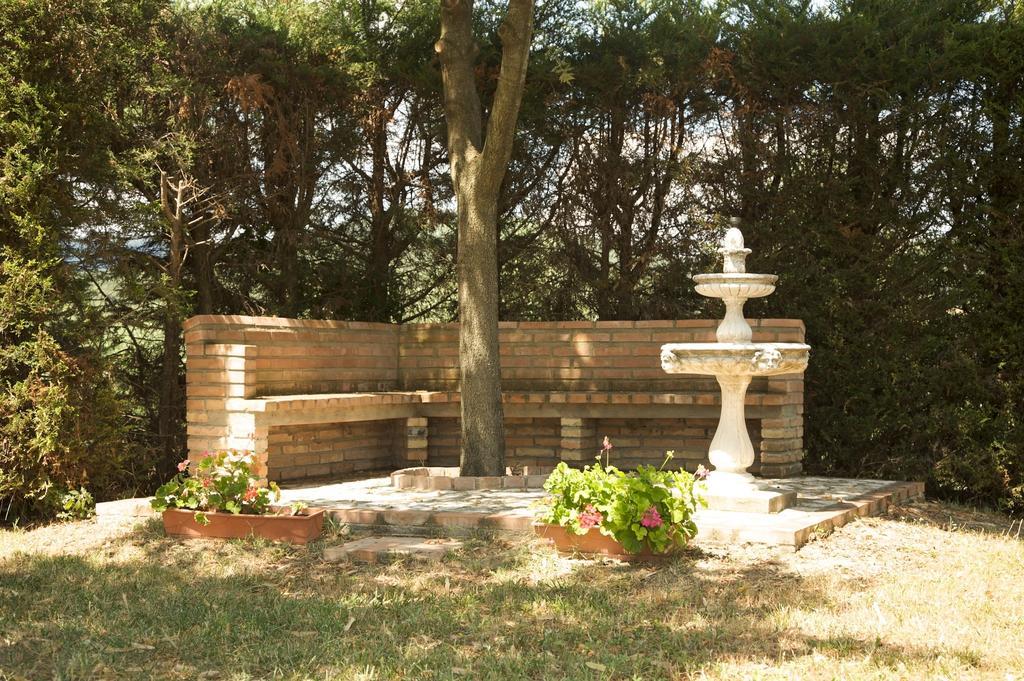Agriturismo Podere Luchiano アメリア エクステリア 写真